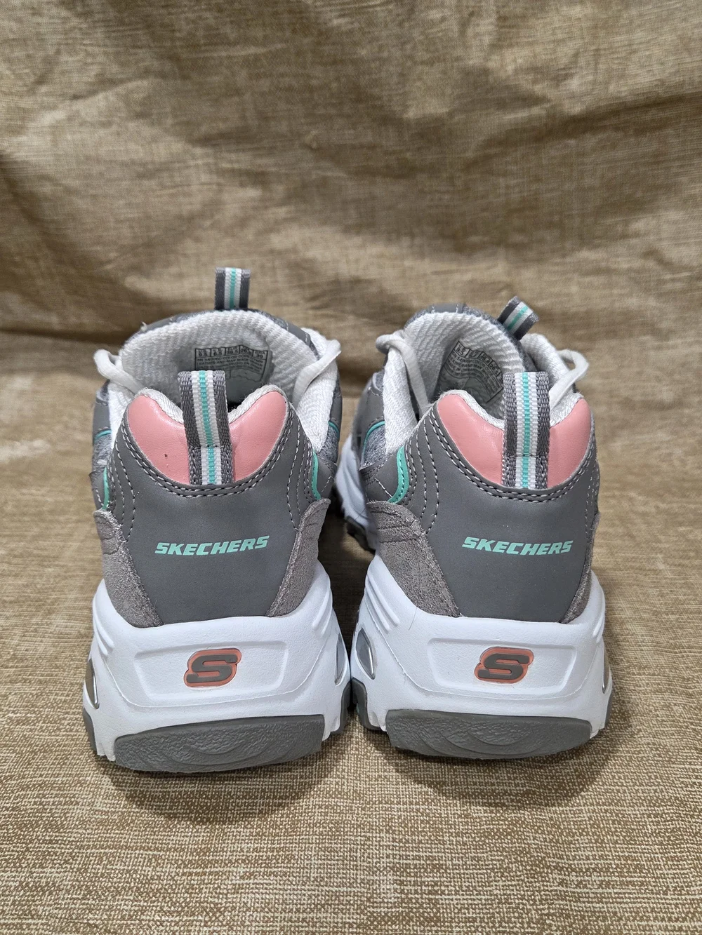 Skechers D'Lites Sparkling Rain sneakers in Gray Womens 9.5 - Picture 3 of 10